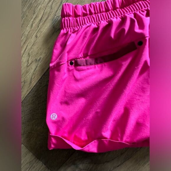 OG Lululemon Jeweled Magenta Spring Breakaway Shorts - Picture 4 of 9